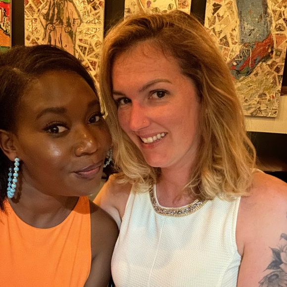 Meet your Posher, Heather - Picture 1 of 1